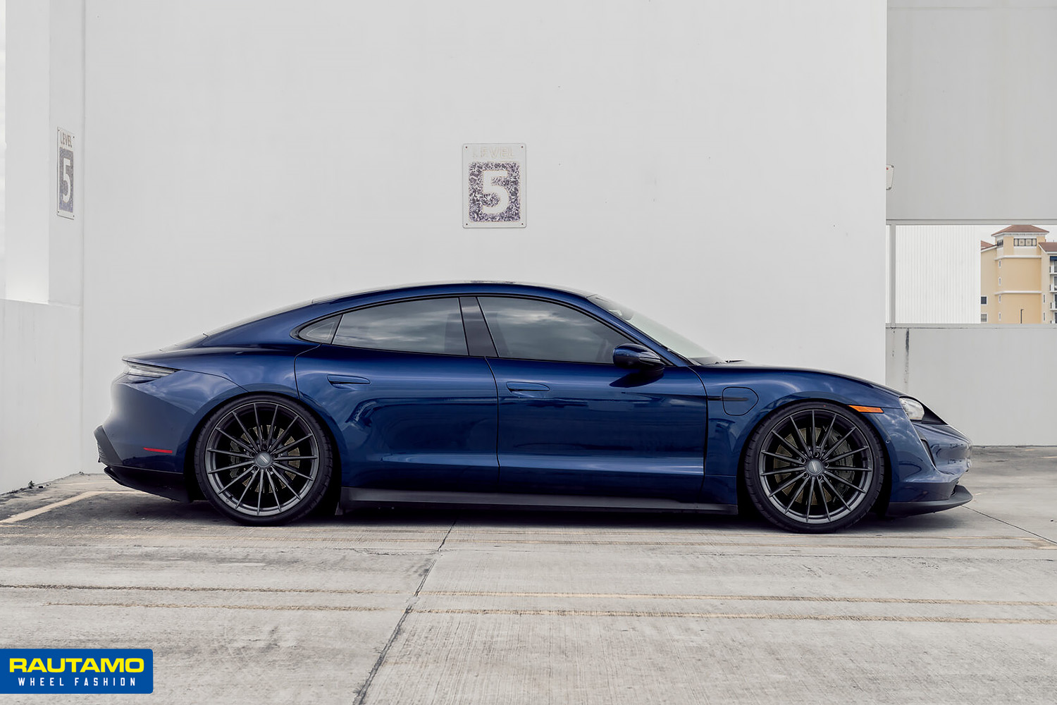 Porsche Taycan 4S Vossen HFX-4