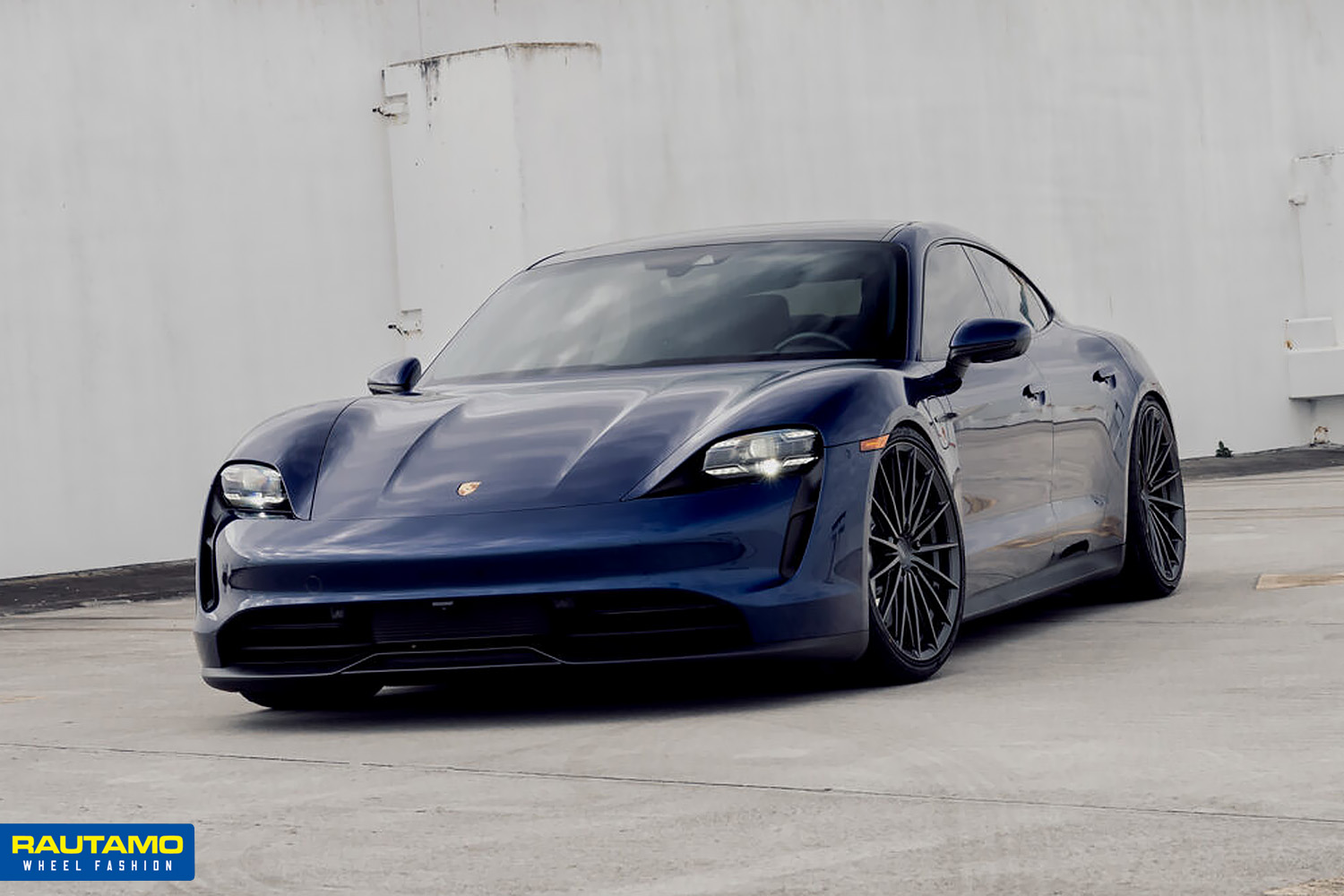 Porsche Taycan 4S Vossen HFX-4