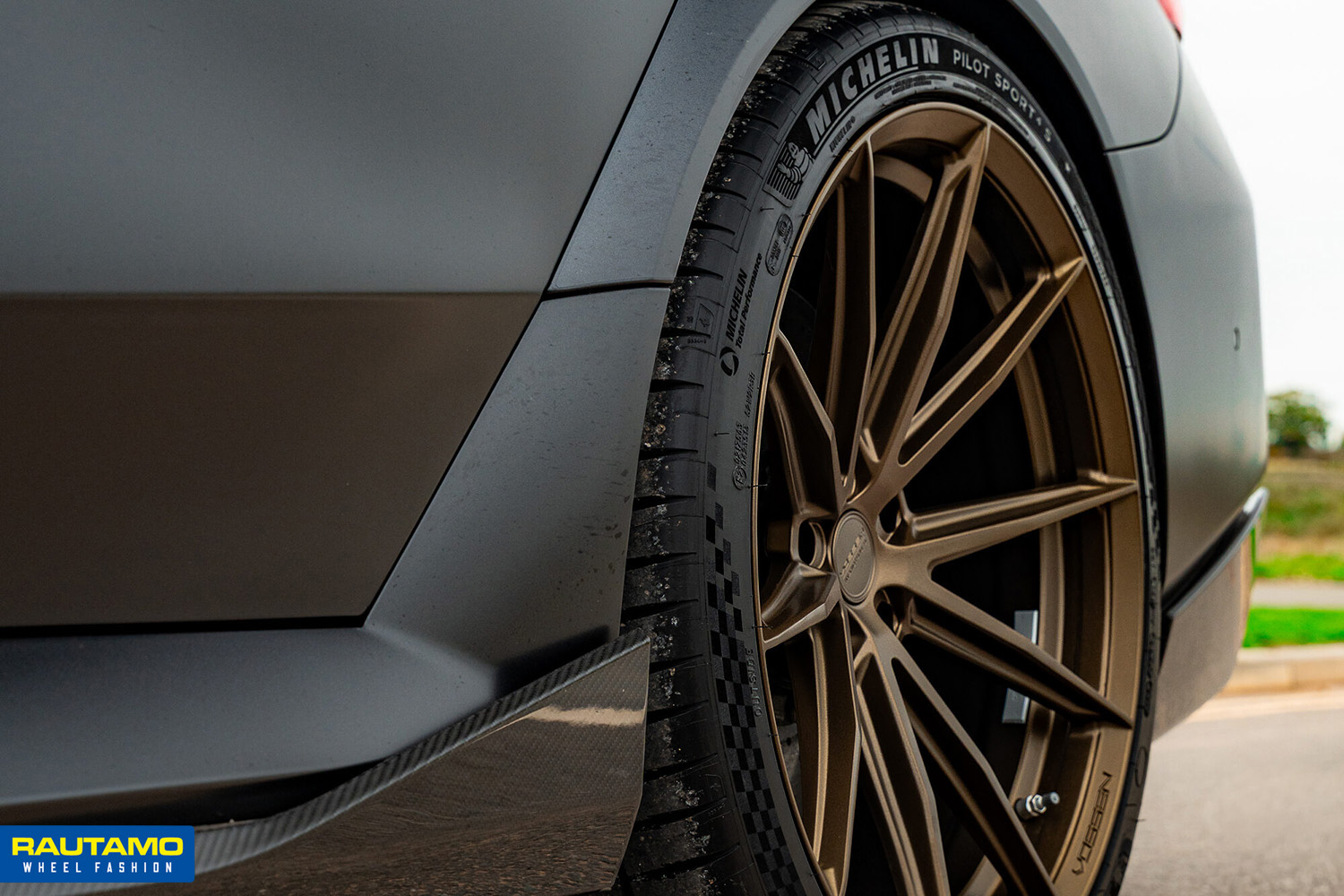 BMW M5 Touring Vossen HFX2 Satin Bronze